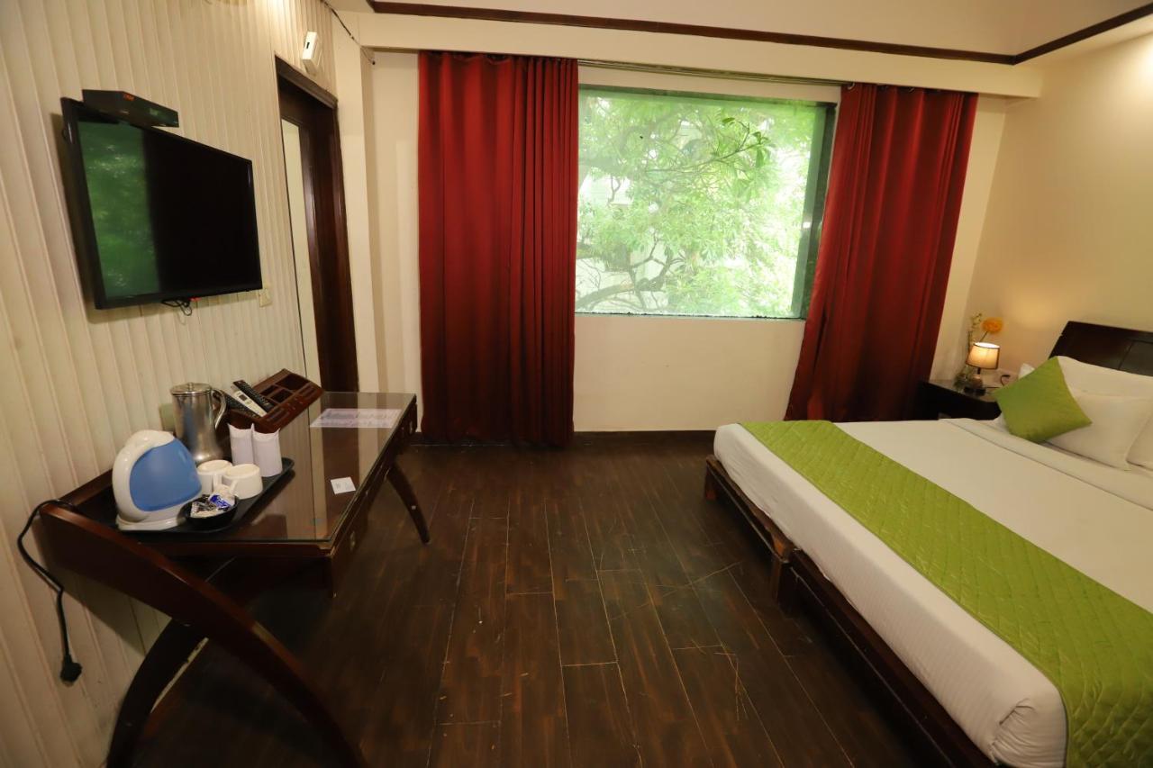 Hotel The Picasso Residency - Naraina Neu-Delhi Exterior foto