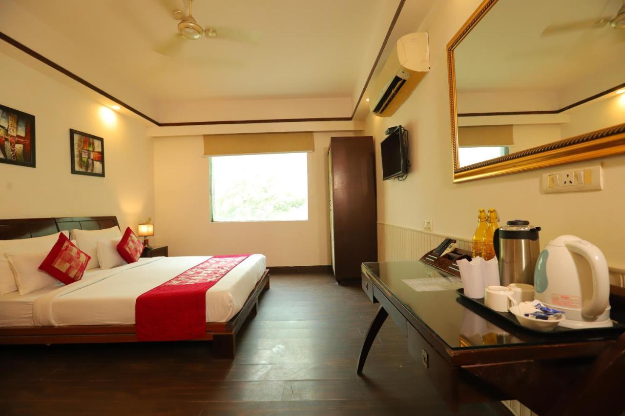 Hotel The Picasso Residency - Naraina Neu-Delhi Exterior foto